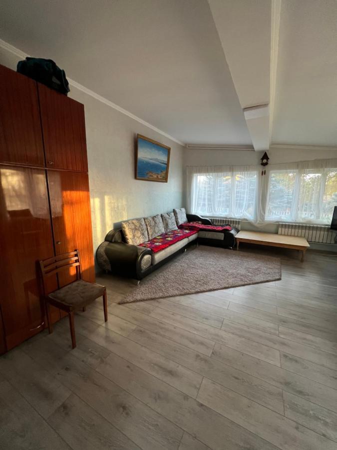 Чистые Пруды Bishkek Ngoại thất bức ảnh