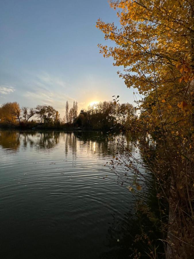 Чистые Пруды Bishkek Ngoại thất bức ảnh
